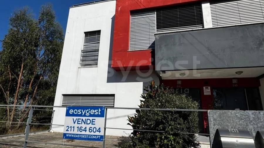 Moradia T4 para Venda em Brasfemes