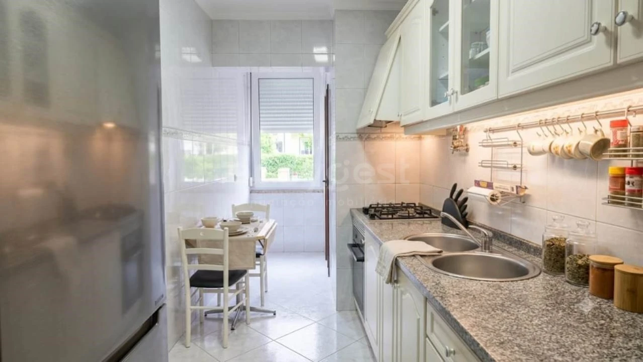 Apartamento T2 para Venda em Queluz e Belas Foto 8