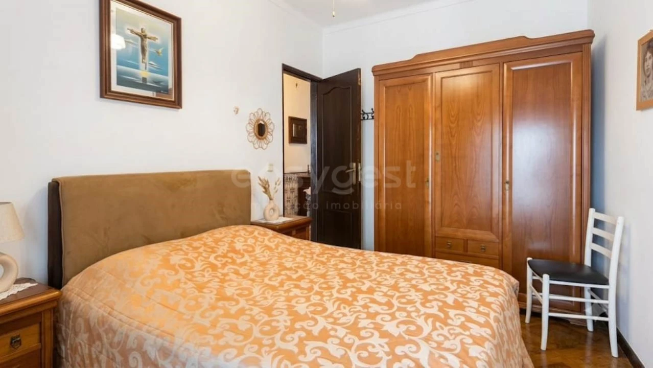 Apartamento T2 para Venda em Queluz e Belas Foto 9