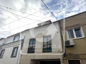 Moradia T2 para Venda em Arruda dos Vinhos
