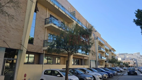 Apartamento T2 para Venda em Aver-O-Mar, Amorim e Terroso