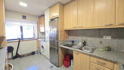 Apartamento T2 para Venda em Aver-O-Mar, Amorim e Terroso