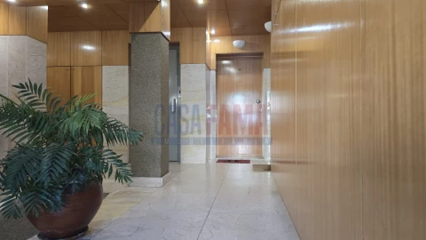 Apartamento T2 para Venda em Aver-O-Mar, Amorim e Terroso