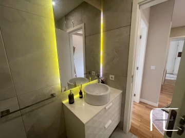 Apartamento T2 para Arrendamento em Cedofeita, Santo Ildefonso, Sé, Miragaia, São Nicolau e Vitória