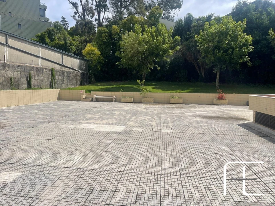 Apartamento T2 para Arrendamento em Cedofeita, Santo Ildefonso, Sé, Miragaia, São Nicolau e Vitória Foto 12