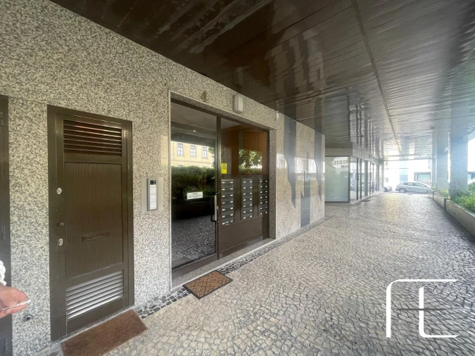 Apartamento T2 para Arrendamento em Cedofeita, Santo Ildefonso, Sé, Miragaia, São Nicolau e Vitória Foto 2