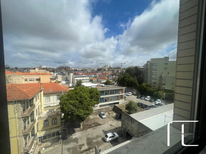 Apartamento T2 para Arrendamento em Cedofeita, Santo Ildefonso, Sé, Miragaia, São Nicolau e Vitória Foto 11
