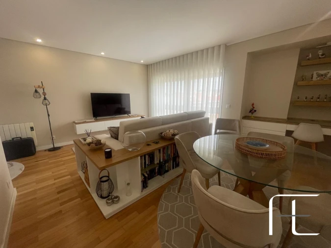 Apartamento T2 para Arrendamento em Cedofeita, Santo Ildefonso, Sé, Miragaia, São Nicolau e Vitória Foto 15