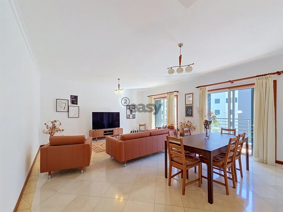 Apartamento T3 para Arrendamento em São Martinho Foto 4