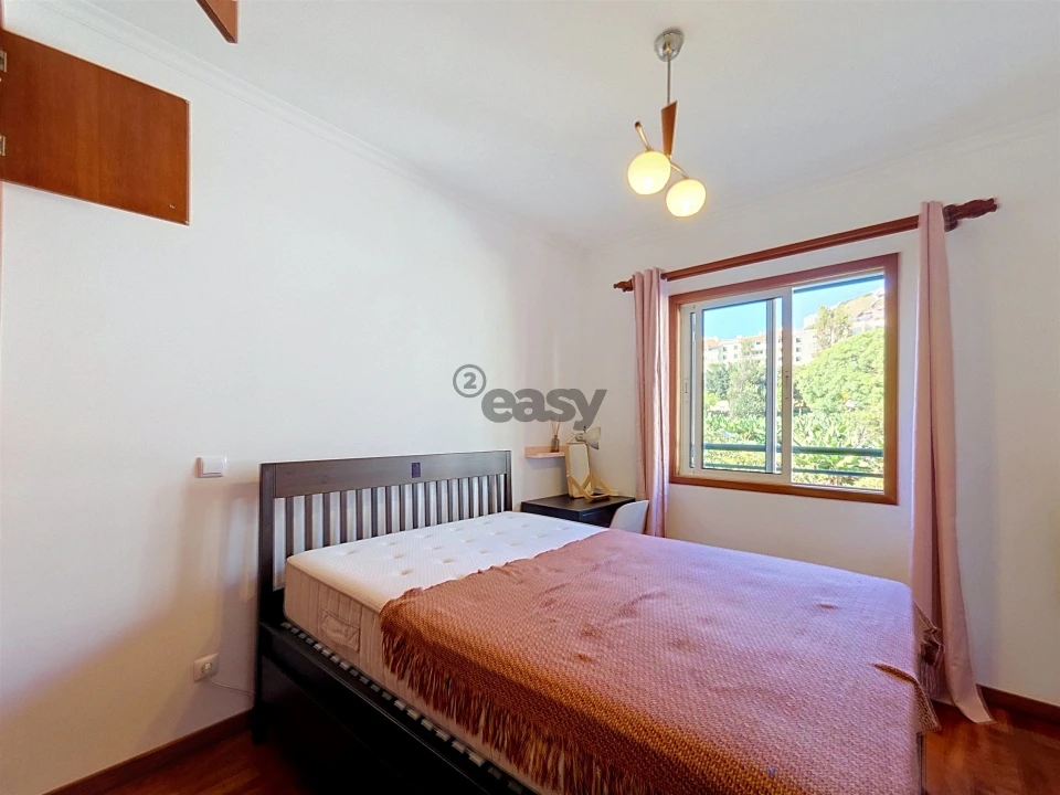 Apartamento T3 para Arrendamento em São Martinho Foto 11