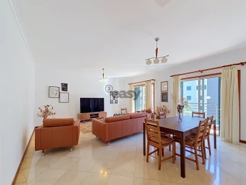 Apartamento T3 para Arrendamento em São Martinho