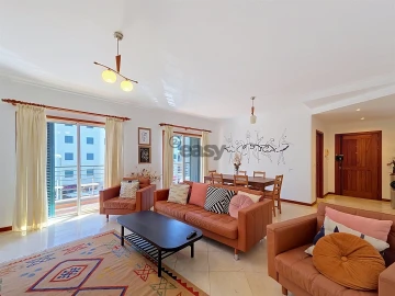 Apartamento T3 para Arrendamento em São Martinho