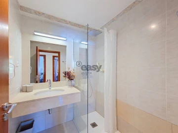 Apartamento T3 para Arrendamento em São Martinho