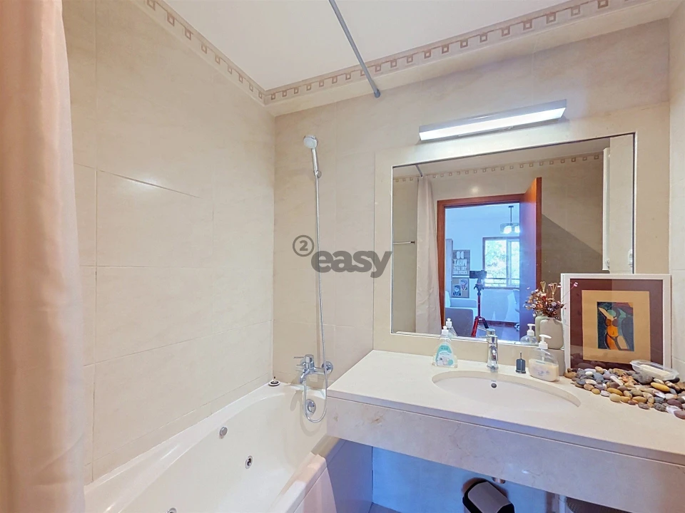 Apartamento T3 para Arrendamento em São Martinho Foto 14