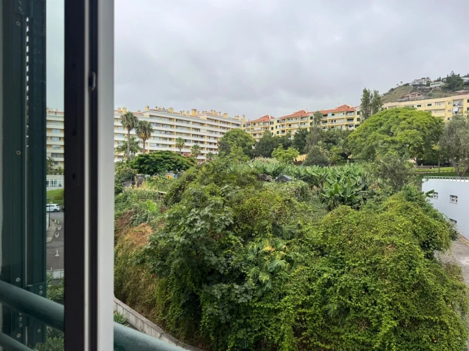Apartamento T3 para Arrendamento em São Martinho Foto 2