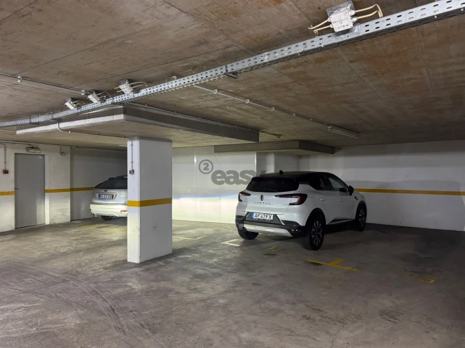 Apartamento T3 para Arrendamento em São Martinho Foto 12