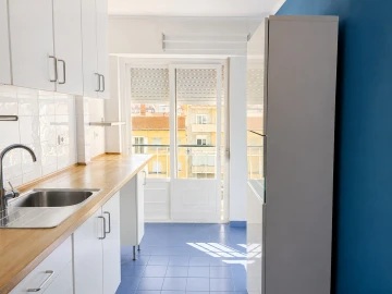 Apartamento T2 para Arrendamento em Arroios