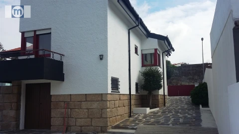 Moradia T3 para Arrendamento em Perafita, Lavra e Santa Cruz do Bispo