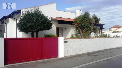 Moradia T3 para Arrendamento em Perafita, Lavra e Santa Cruz do Bispo