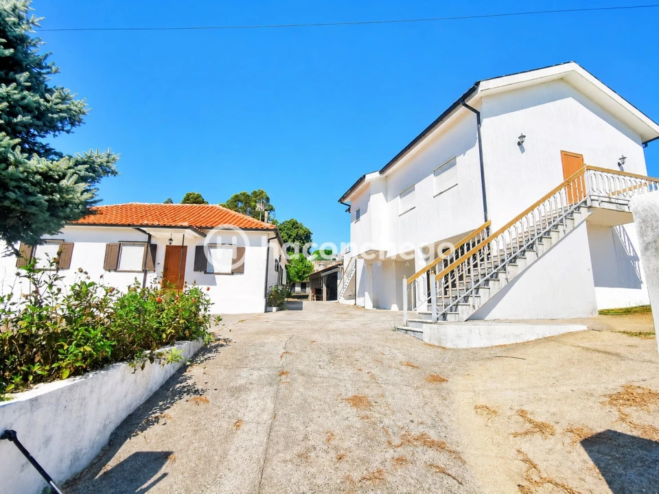 Quinta T3 para Venda em Alheira e Igreja Nova Foto 1