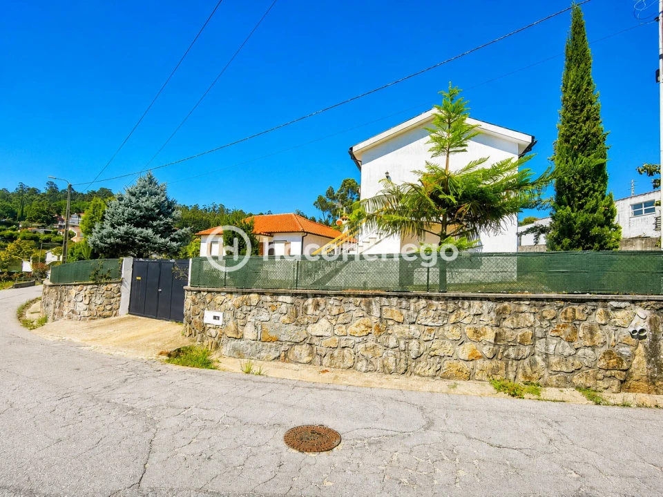 Quinta T3 para Venda em Alheira e Igreja Nova Foto 5