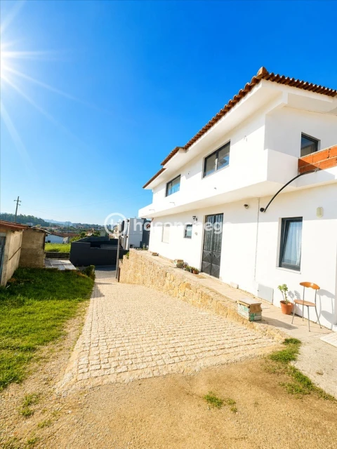 Moradia T2 para Arrendamento em Varzea