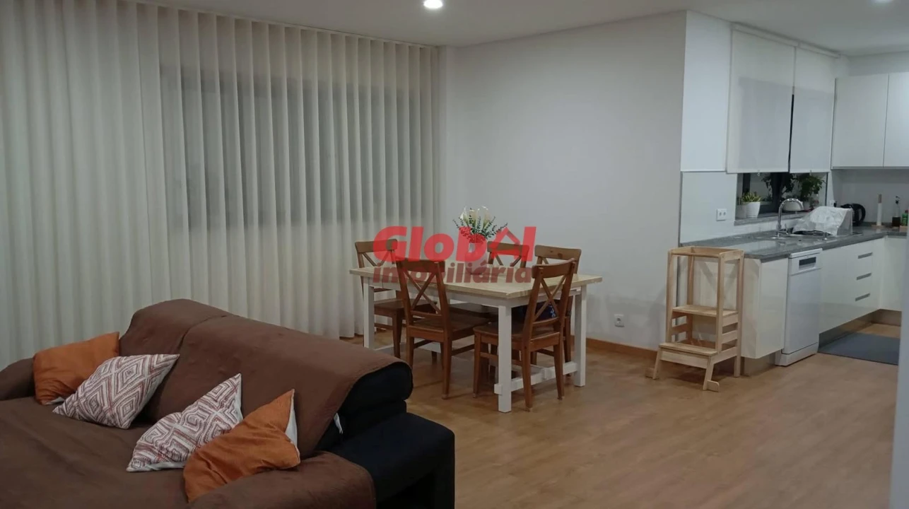 Apartamento T3 para Venda em Nelas Foto 3
