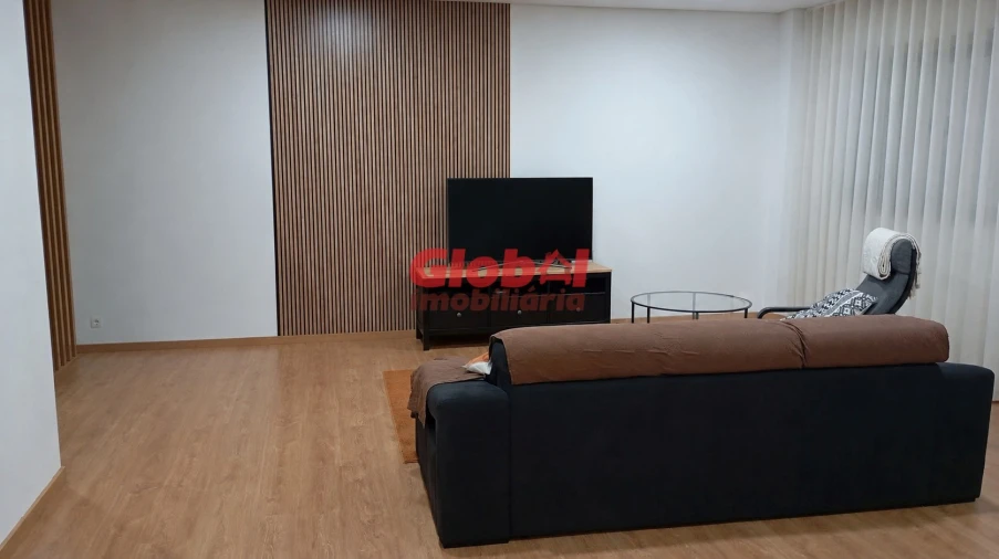 Apartamento T3 para Venda em Nelas Foto 4