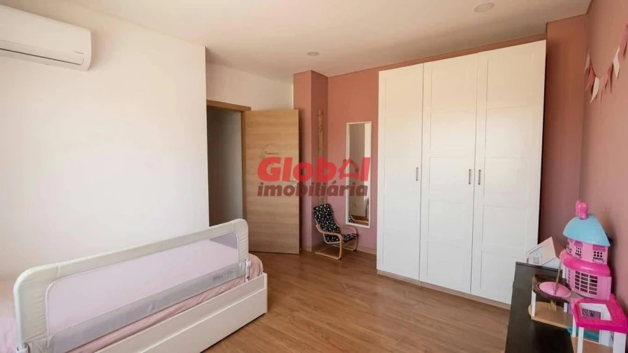 Apartamento T3 para Venda em Nelas Foto 10