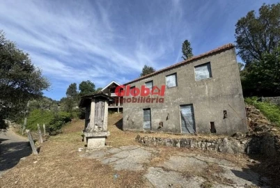 Moradia T0 para Venda em Carvalhais e Candal