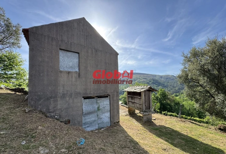 Moradia T0 para Venda em Carvalhais e Candal Foto 2