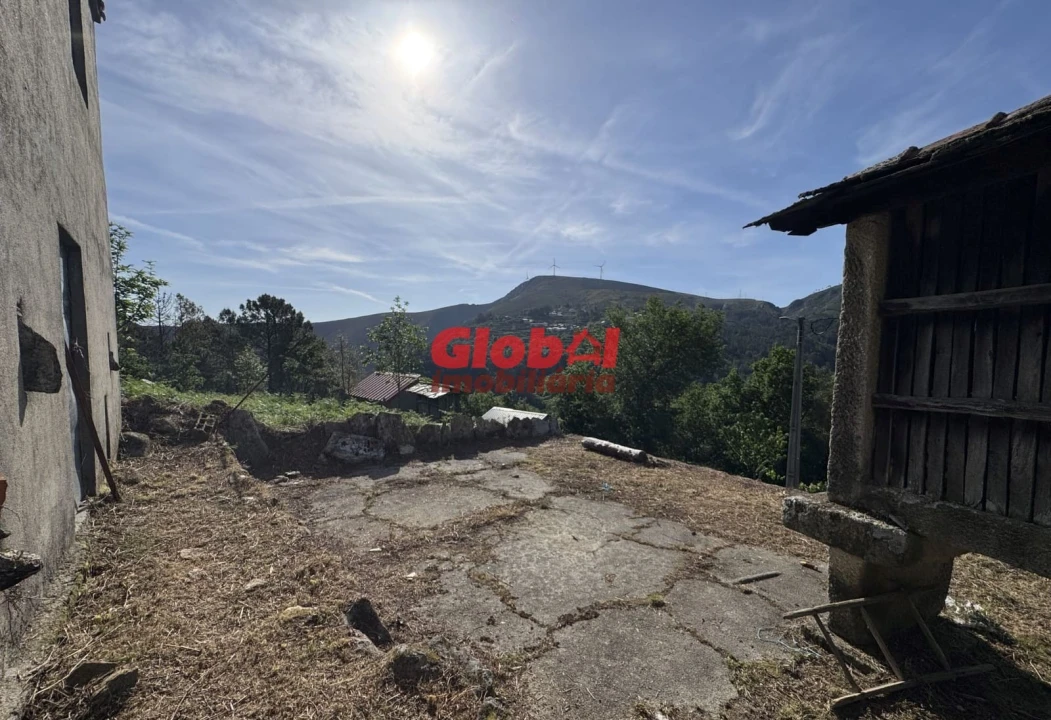 Moradia T0 para Venda em Carvalhais e Candal Foto 6