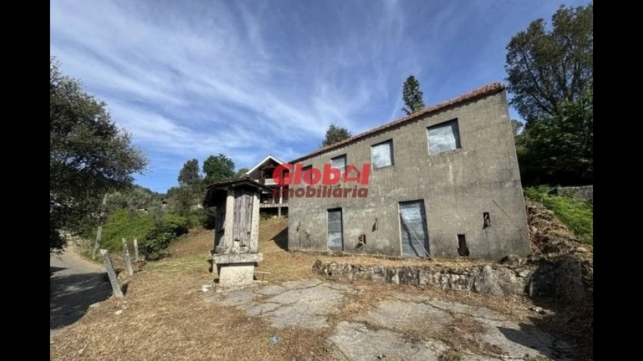 Moradia T0 para Venda em Carvalhais e Candal