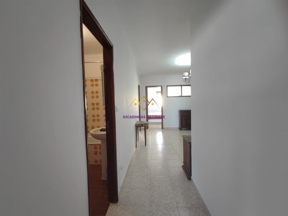 Apartamento T1 para Venda em Benavente Foto 9