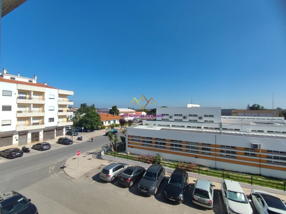 Apartamento T1 para Venda em Benavente Foto 1