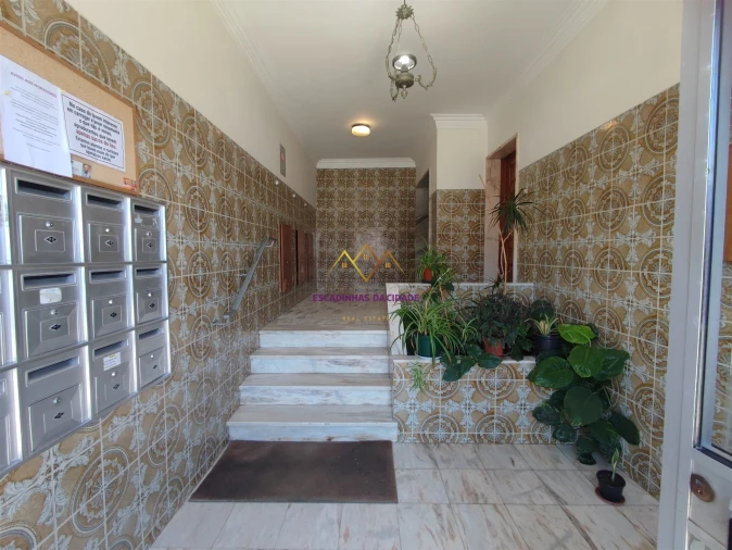 Apartamento T1 para Venda em Benavente Foto 3