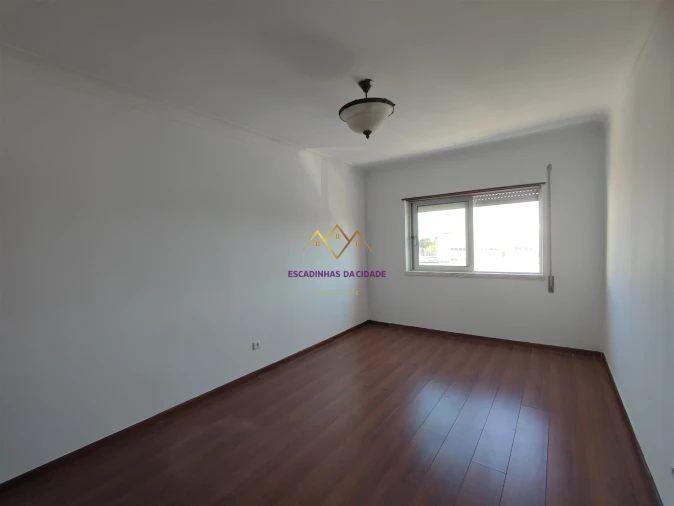 Apartamento T1 para Venda em Benavente Foto 5