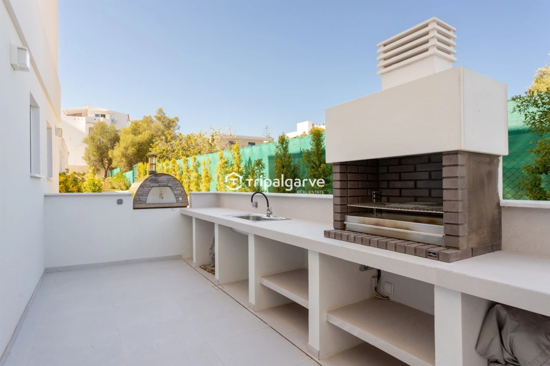 Moradia T6 para Venda em Alvor Foto 12