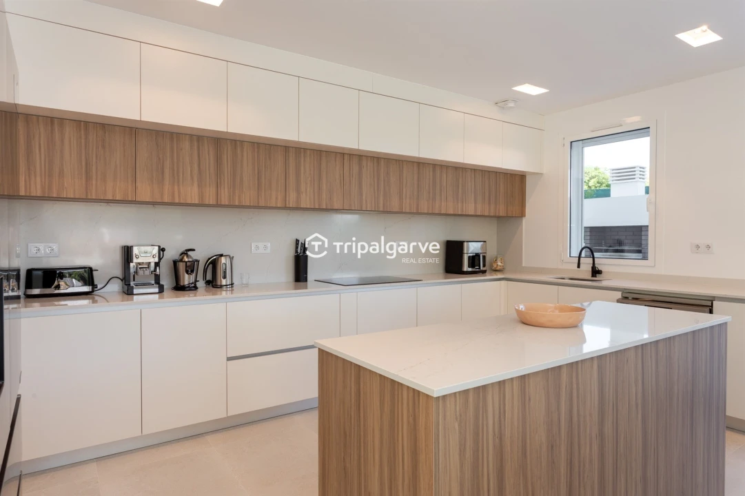 Moradia T6 para Venda em Alvor Foto 15