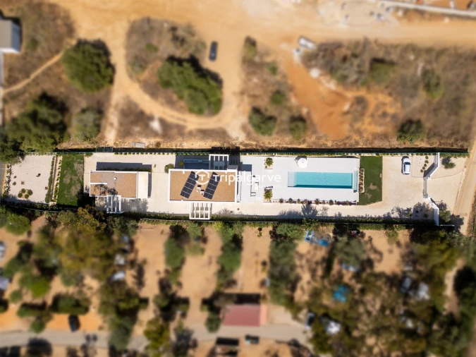 Moradia T6 para Venda em Alvor Foto 10