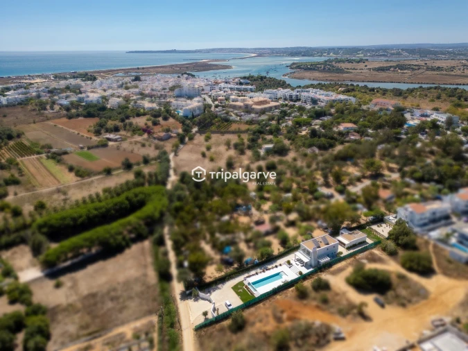 Moradia T6 para Venda em Alvor Foto 11
