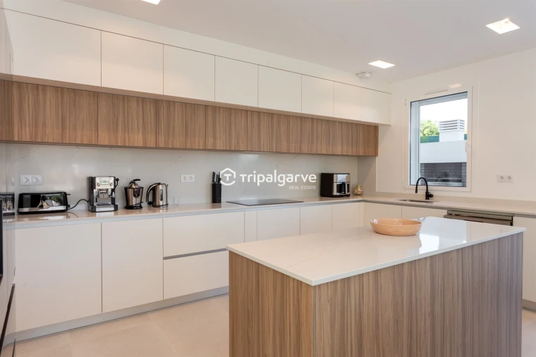 Moradia T6 para Venda em Alvor Foto 15