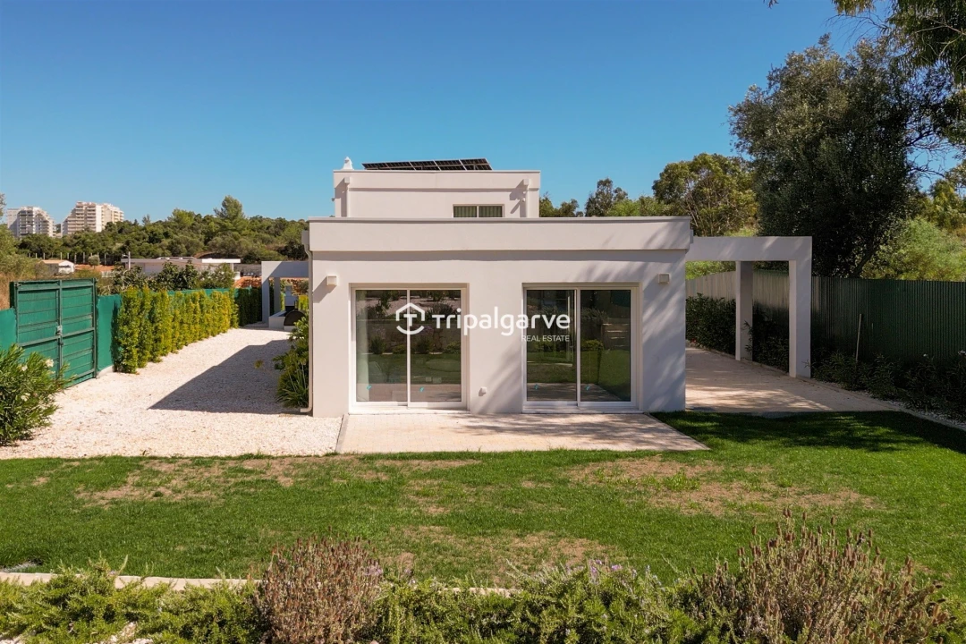 Moradia T6 para Venda em Alvor Foto 19