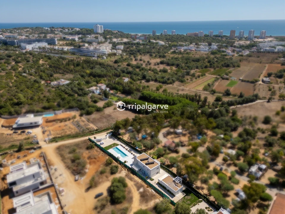 Moradia T6 para Venda em Alvor Foto 13