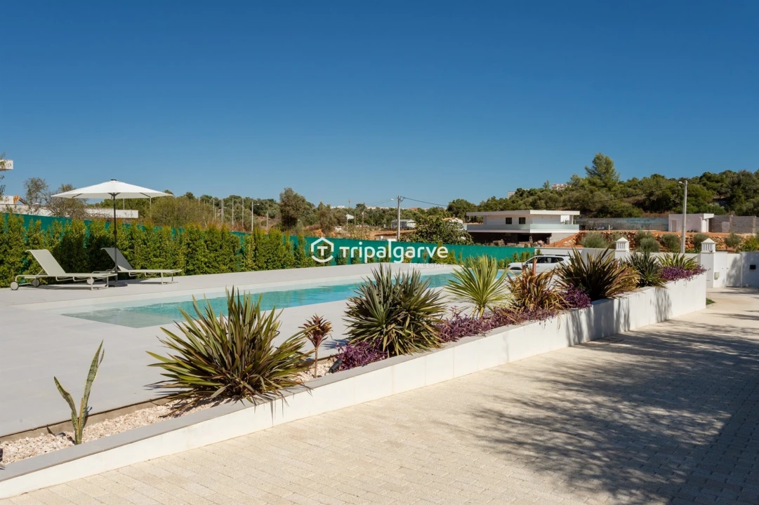 Moradia T6 para Venda em Alvor Foto 38