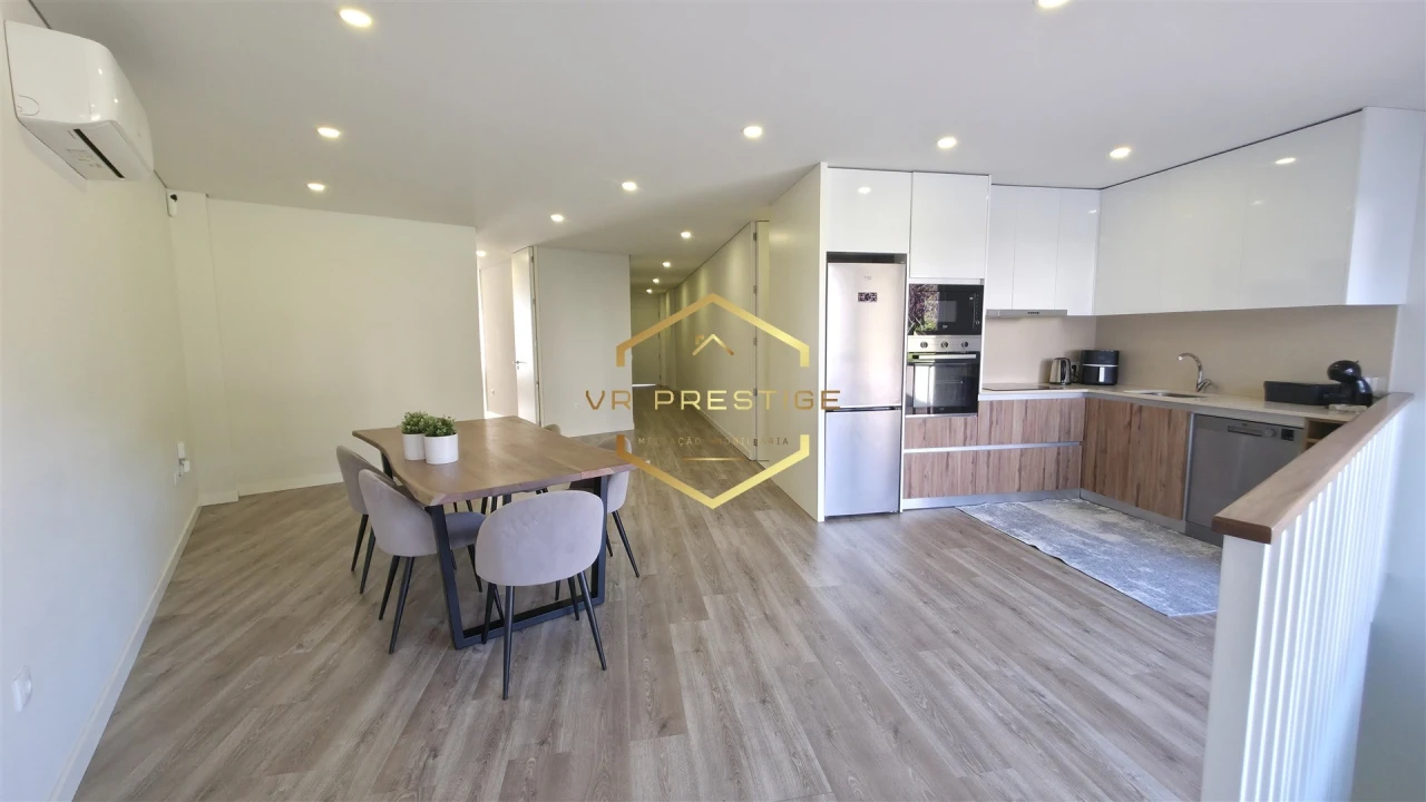 Moradia T3 para Venda em Arvore Foto 1