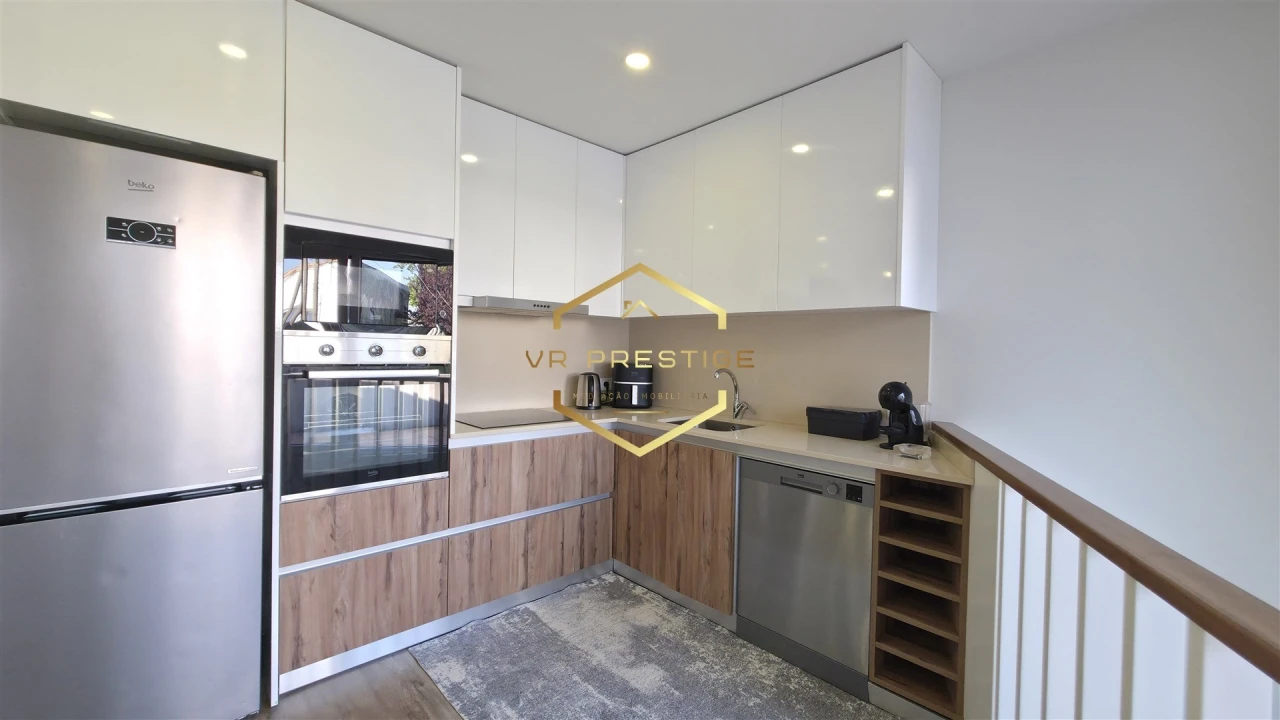 Moradia T3 para Venda em Arvore Foto 3