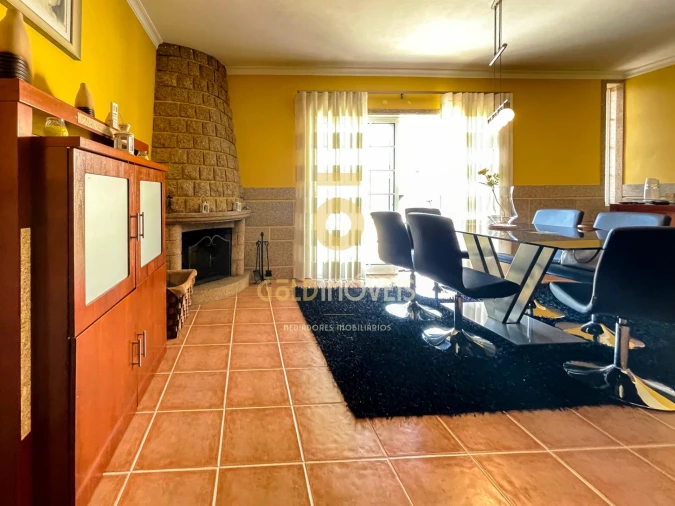 Moradia T2 para Arrendamento em Fornos Foto 16