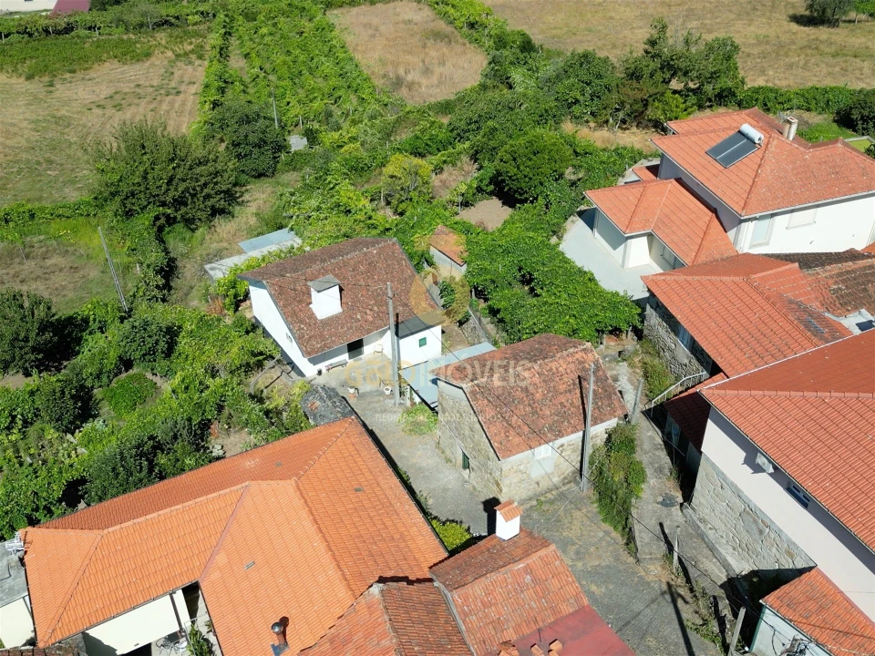 Moradia T2 para Venda em Fornelos Foto 1