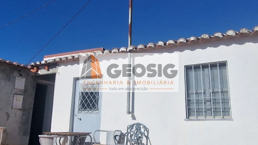 Moradia T2 para Venda em Santa Cruz